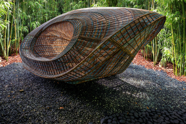 �������� Ellipsicon, UNStudio � Revolution Precrafted