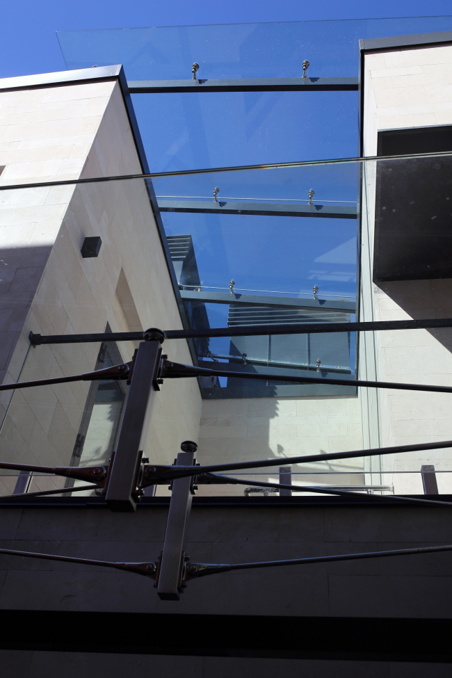 P-House countryside residence � Fourth Dimension