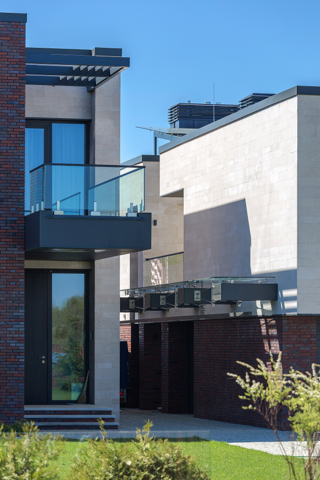 P-House countryside residence � Fourth Dimension