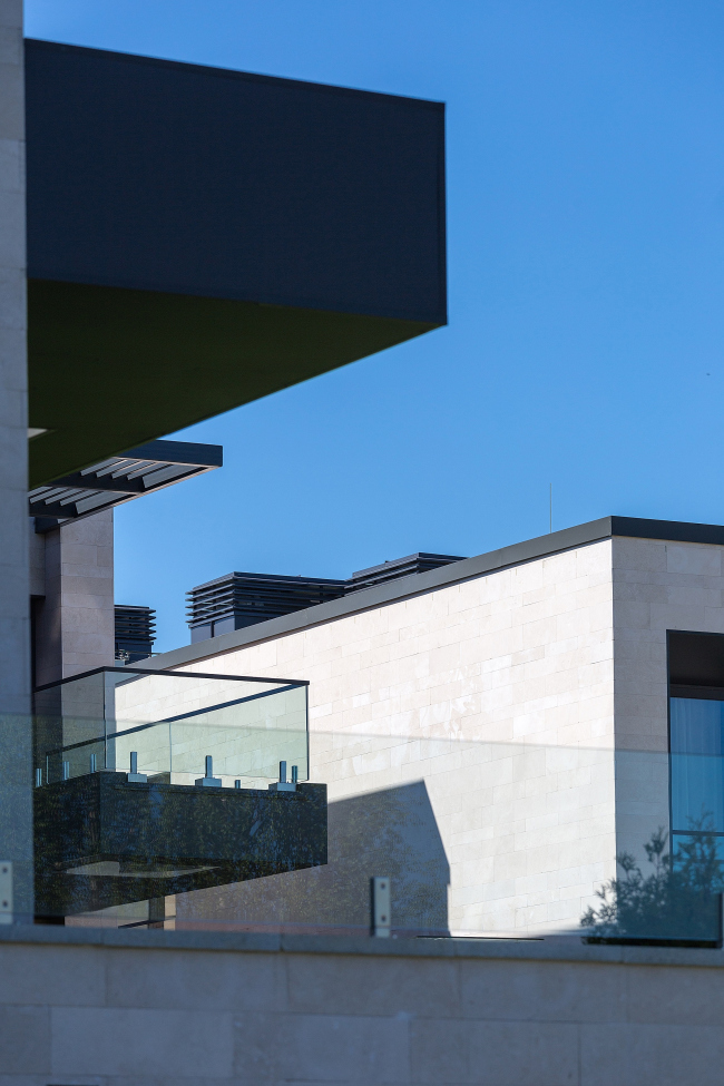 P-House countryside residence � Fourth Dimension
