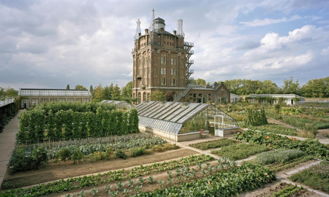 Villa Augustus. ������: Daan van der Have, Hans Loos and Dorine de Vos. ������ ������������� ������������ ����� � ������������ ��������� � ������ �������� ��� ����� � ��������. � Walter Herfst