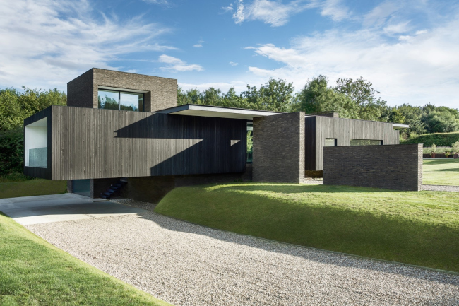��� Black House, �������. AR Design Studio. ���������� � Martin Gardner