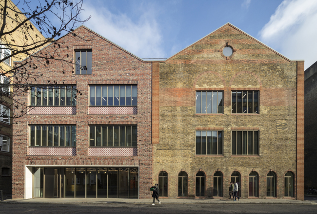 ������� ����� 53 Great Suffolk Street, ������
Hawkins\Brown. ���������� � Tim Crocker
