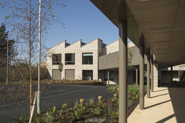 ��������� ����� ���������, ������. 
Maccreanor Lavington Architects. ���������� � Tim Crocker