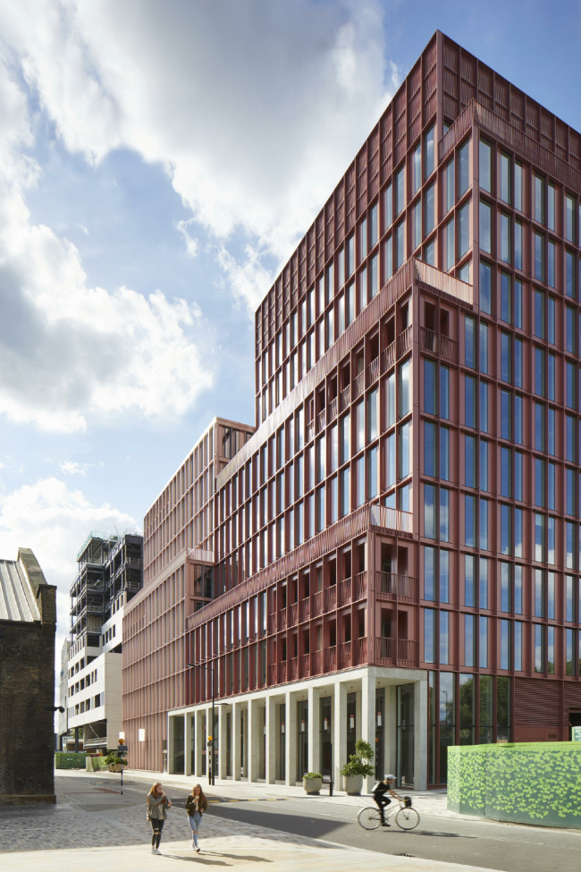 ������� ����� R7 � ������ �����-�����, ������. Duggan Morris Architects and Weedon Architects. ���������� � Jack Hobhouse