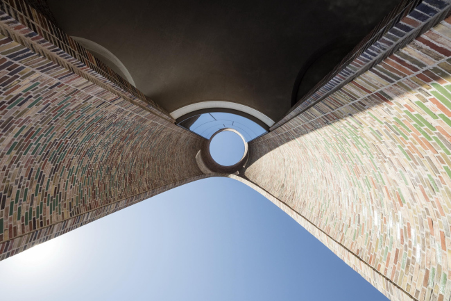 Fjordenhus � ����-�������� �������� Kirk Kapital. ����: Anders Sune Berg � 2018 Olafur Eliasson