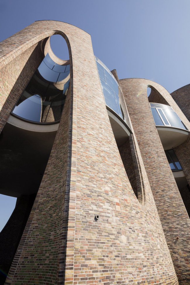 Fjordenhus � ����-�������� �������� Kirk Kapital. ����: Anders Sune Berg � 2018 Olafur Eliasson