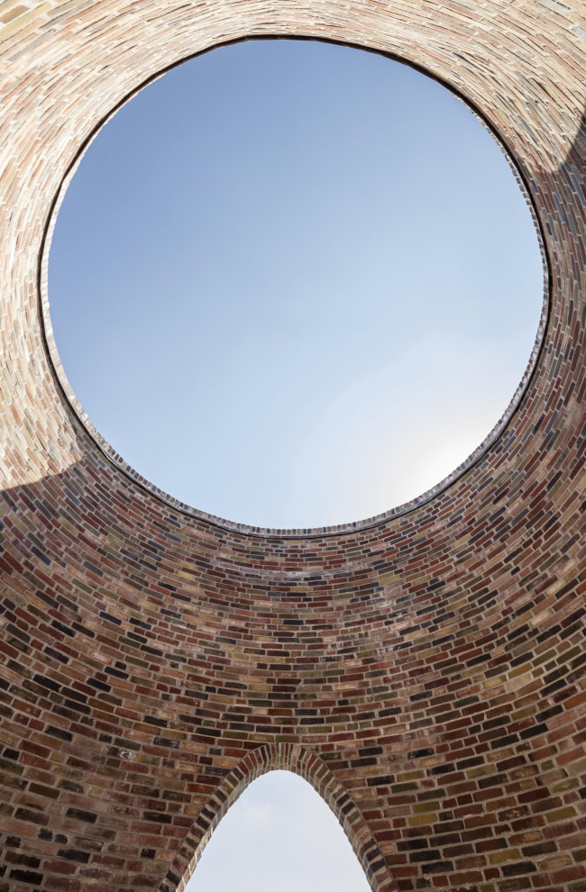 Fjordenhus  -  Kirk Kapital. : Anders Sune Berg  2018 Olafur Eliasson