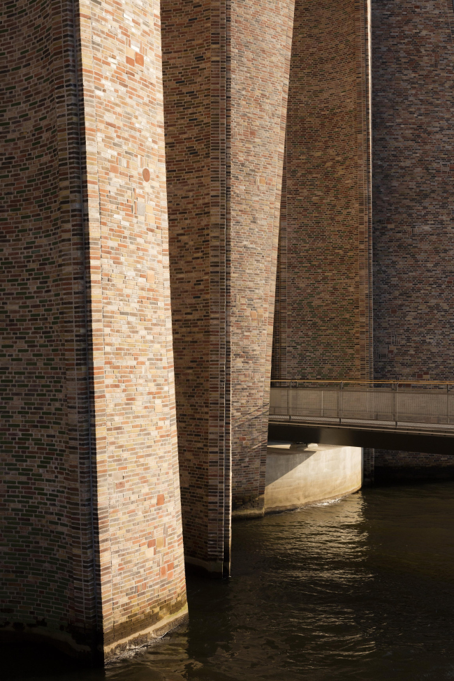 Fjordenhus � ����-�������� �������� Kirk Kapital. ����: Anders Sune Berg � 2018 Olafur Eliasson