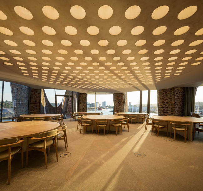 Fjordenhus � ����-�������� �������� Kirk Kapital. ����: Anders Sune Berg � 2018 Olafur Eliasson