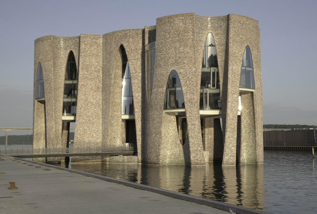 Fjordenhus � ����-�������� �������� Kirk Kapital. ����: David de Larrea Remiro � 2018 Olafur Eliasson