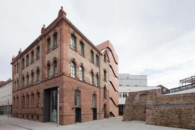 ����� ������������� � Thomas Bruns, Berlin