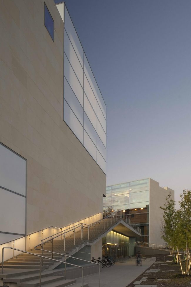 �������� �������� ������ ������������� ������������ � Paul Warchol