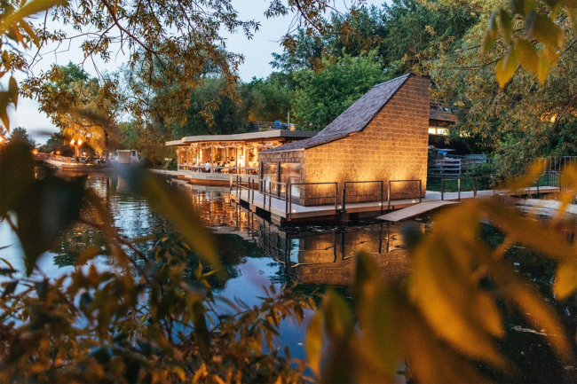 Landscaping the Maly Golitsinsky Pond in the Gorky Park   Peoples Architect. Photograph by Arseniy Rossikhin