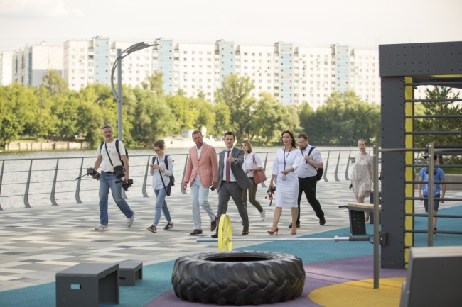 ������ ������� ���������� �� ������ ����, ��������. Wowhaus, T+T architects. ����������: ���