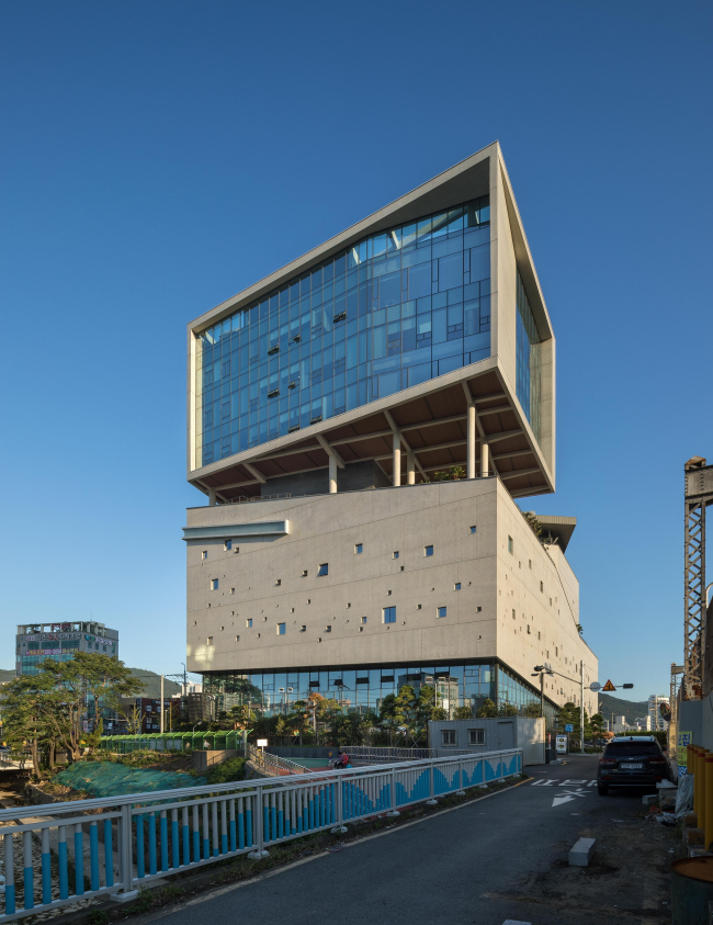 ������������ ����� Bujeon Glocal Vision Center � B.G.V.C. � Joonhwan Yoon