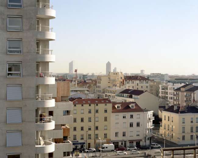 ������� �3 � ������ ���������. ��� �� ���� �8 ������� �������; ����� � �5 Herzog & de Meuron � �3 ������� ������� � Maxime Delvaux