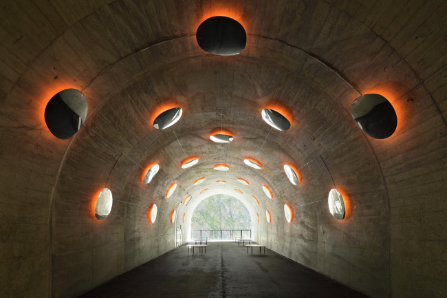 ������� � ������ ���� � ������������� � Nacasa & Partners Inc.