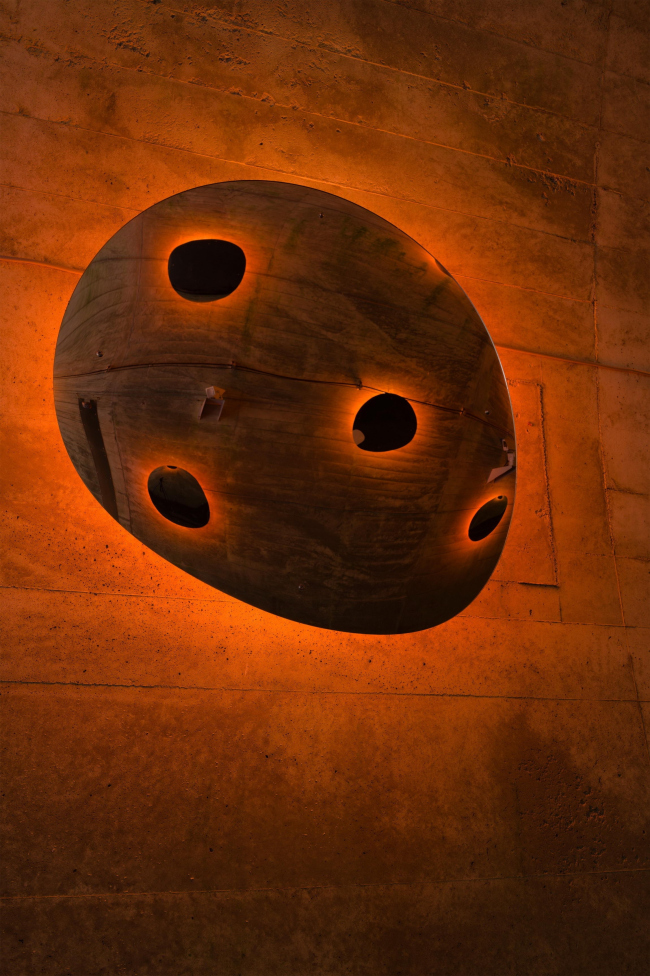 ������� � ������ ���� � ������������� � Nacasa & Partners Inc.