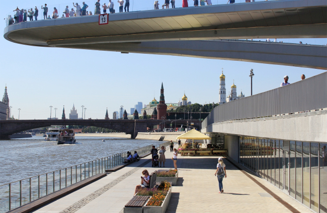 The Moskva River Embankment in the Zaryadye Park � Julia Tarabarina, Archi.ru, 08.2018