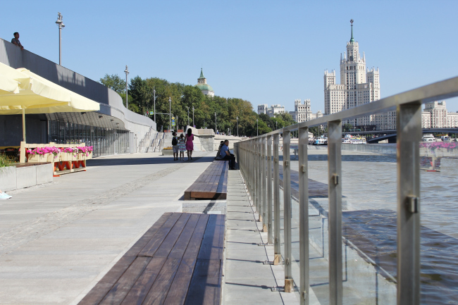 The Moskva River Embankment in the Zaryadye Park  Julia Tarabarina, Archi.ru, 08.2018