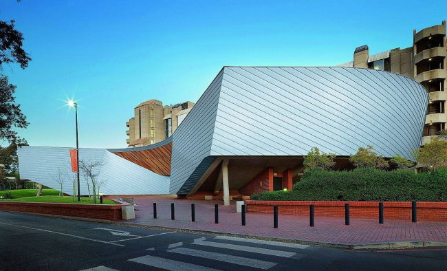 ����� ������ ����������������� ������������ � RHEINZINK