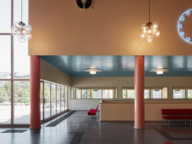 ����� Amos Rex � Tuomas Uusheimo