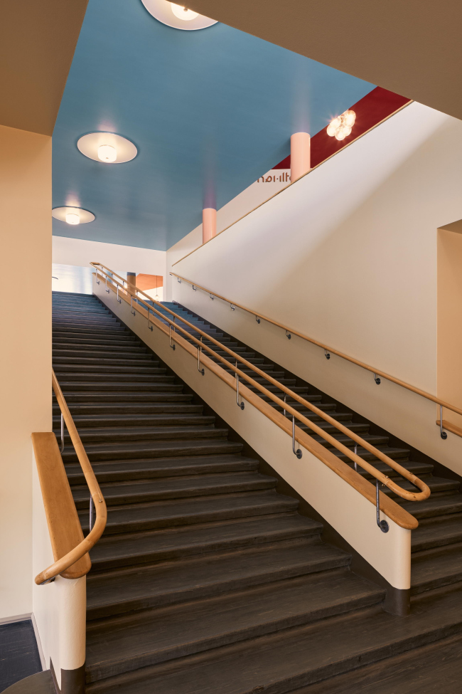 ����� Amos Rex � Tuomas Uusheimo