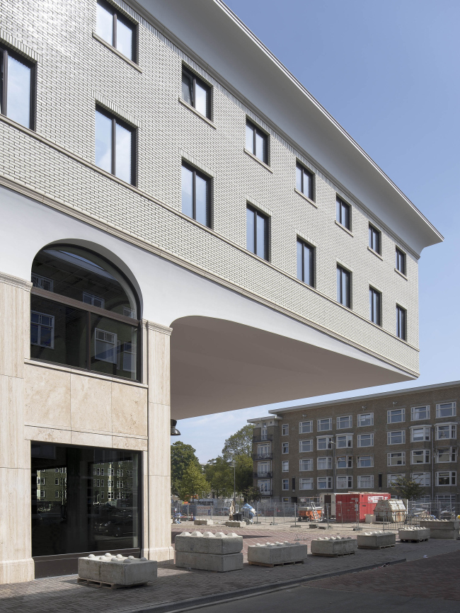 �������� Zuidblok. ���� � MWA Hart Nibbrig