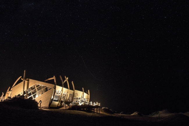 ����� Shipwreck Lodge. ���������� ������������� Nina Maritz Architects