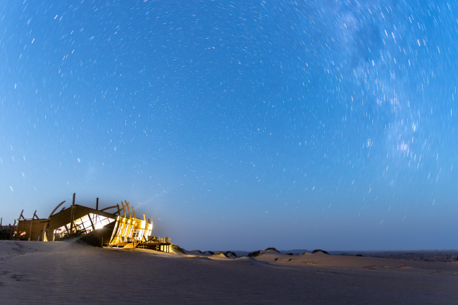 ����� Shipwreck Lodge. ���������� � Denzel Bezuidenhoudt. ������������� Nina Maritz Architects
