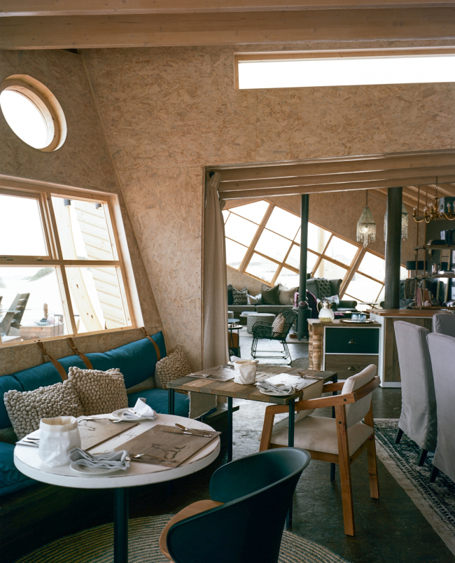  Shipwreck Lodge.   Michael Turek.  Nina Maritz Architects