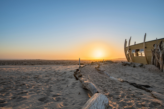 ����� Shipwreck Lodge. ���������� � Shawn van Eeden. ������������� Nina Maritz Architects