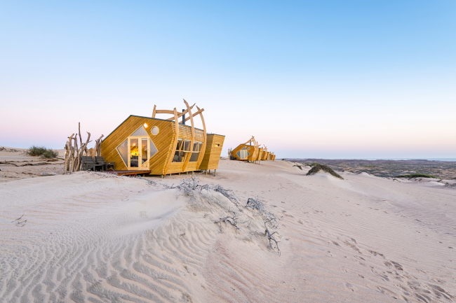 ����� Shipwreck Lodge. ���������� � Shawn van Eeden. ������������� Nina Maritz Architects