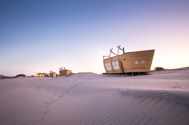 ����� Shipwreck Lodge. ���������� � Shawn van Eeden. ������������� Nina Maritz Architects