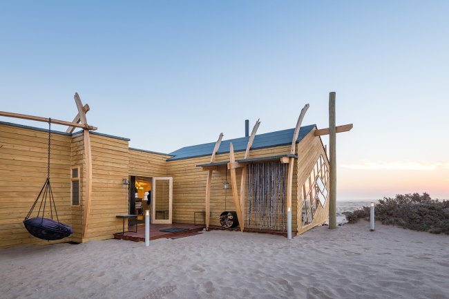 ����� Shipwreck Lodge. ���������� � Shawn van Eeden. ������������� Nina Maritz Architects