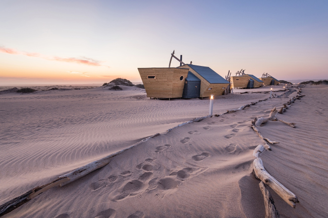 ����� Shipwreck Lodge. ���������� � Shawn van Eeden. ������������� Nina Maritz Architects