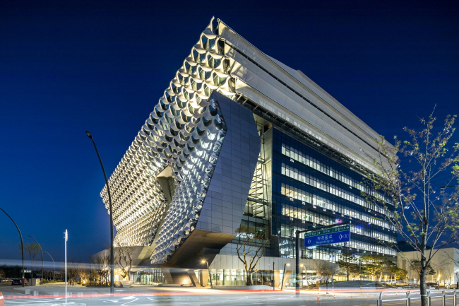 �������� Kolon One & Only Tower. ���� � Jasmine Park, ������������� Morphosis Architects