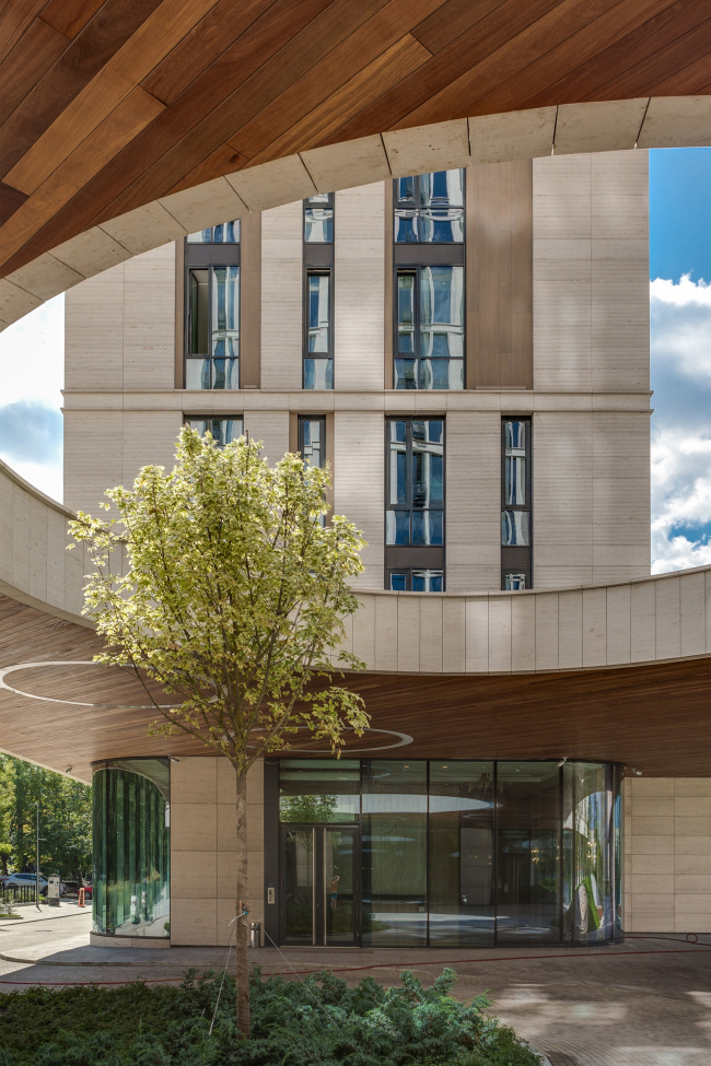 "Vorobyev Dom" residential complex. Photograph � ADM