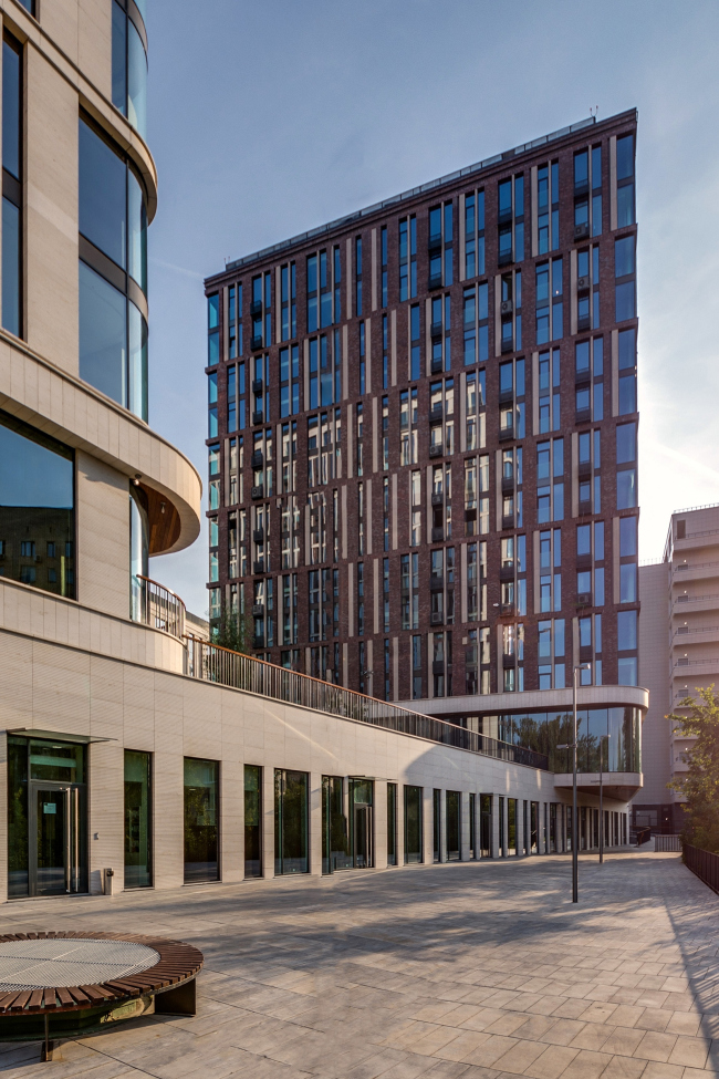 "Vorobyev Dom" residential complex. Photograph � ADM