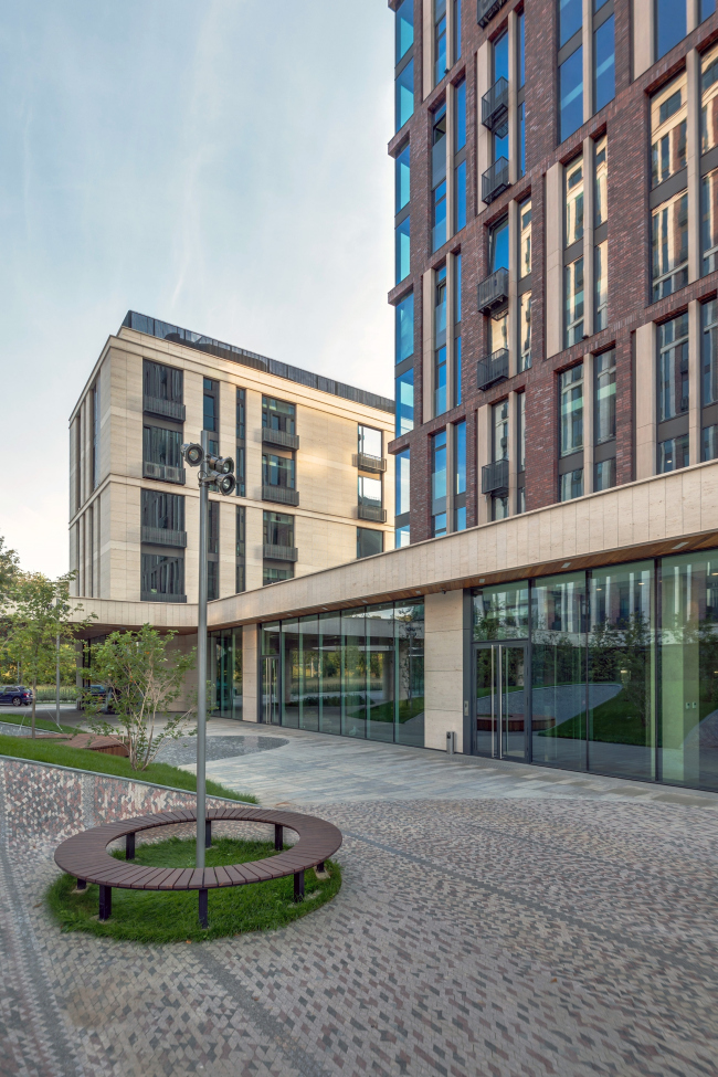 "Vorobyev Dom" residential complex. Photograph � ADM