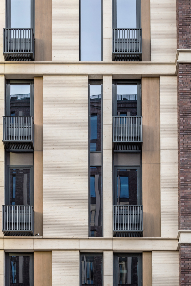 "Vorobyev Dom" residential complex. Photograph � ADM