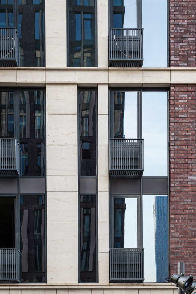 "Vorobyev Dom" residential complex. Photograph � ADM