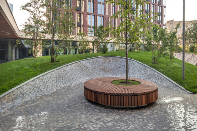 "Vorobyev Dom" residential complex. Photograph � ADM