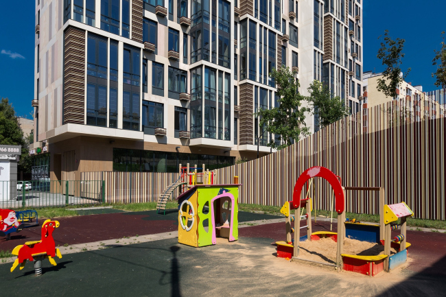"Caramel" housing complex � ADM
