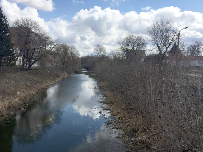 The riverbed of the Upa before the reconstruction, 2017. Photo courtesy by WOWHAUS