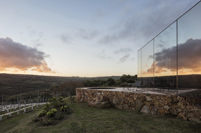  Sacromonte Shelters.   Leonardo Finotti