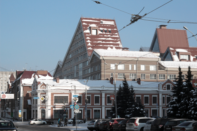 ASTRA housing complex and the reconstruction of Perm's shopping arcades of the XIX century. SYNCHROTECTURE � Provided by the architects