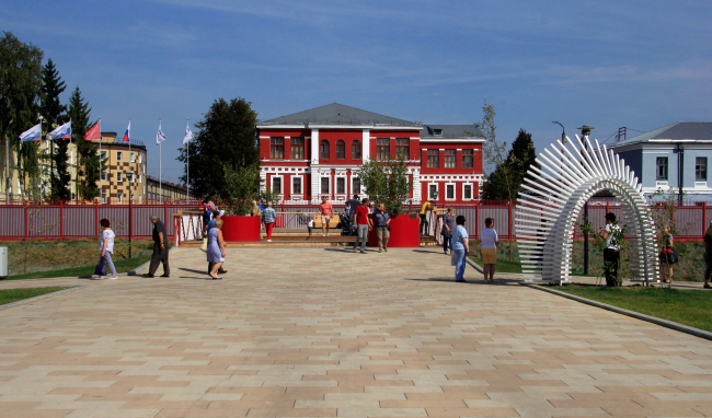 Reconstruction of the Upa River embankment, Tula. 2017-2018 � WOWHAUS, Photograph: Julia Tarabarina, Archi.ru