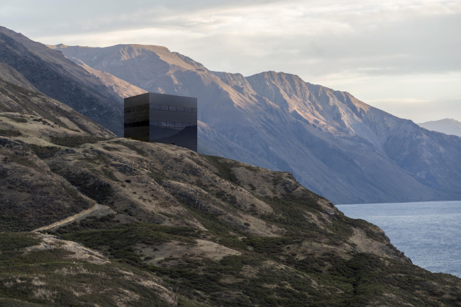 ������� ����� � ��� ��� ������������� ���������. ����������� � Aron Lorincz Ateliers